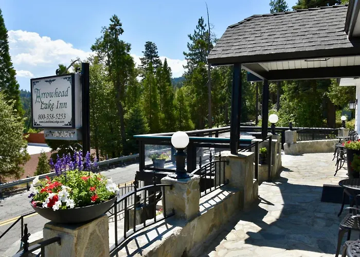 Arrowhead Lake Inn