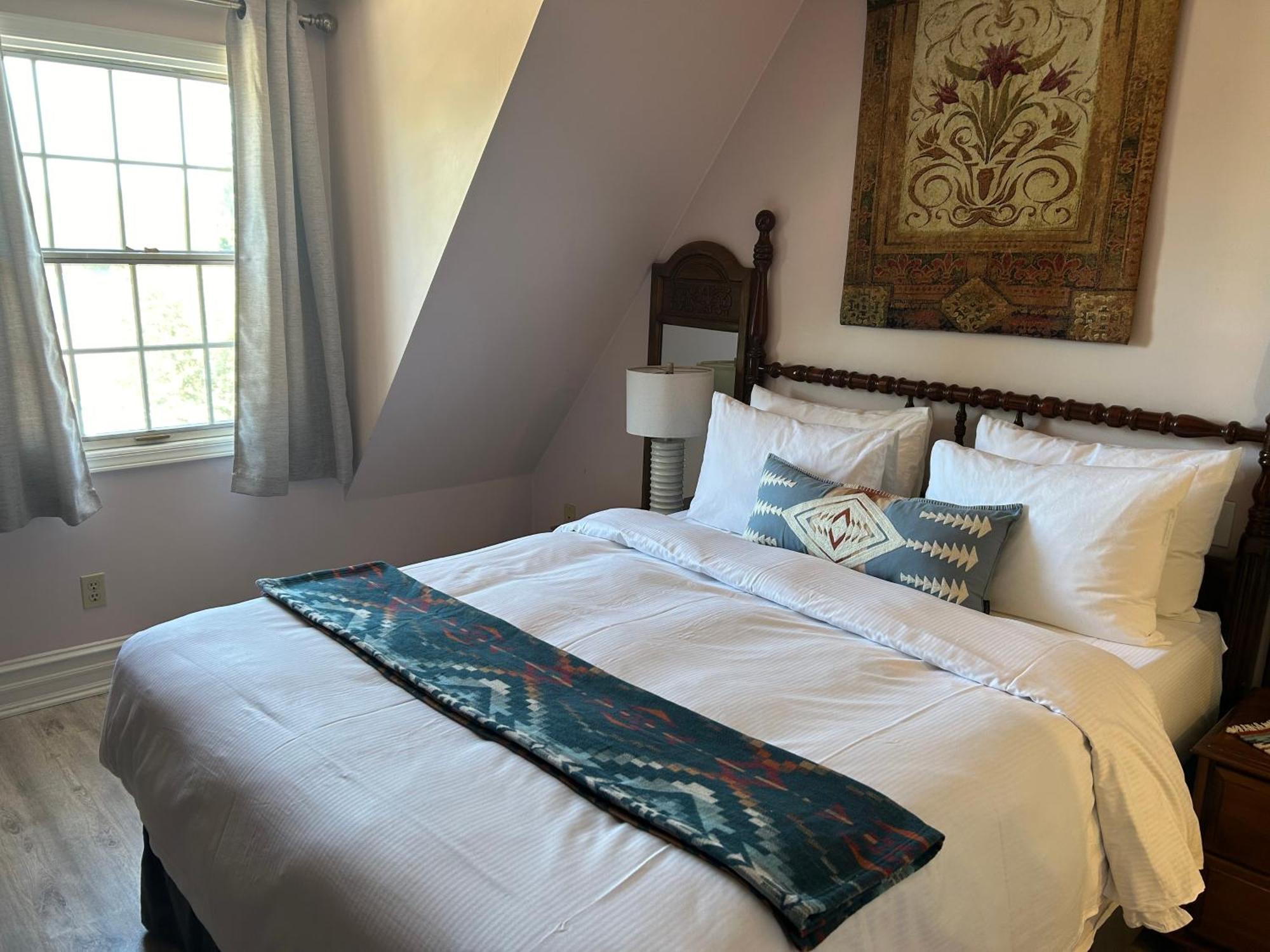 Arrowhead Bed & Breakfast 3*